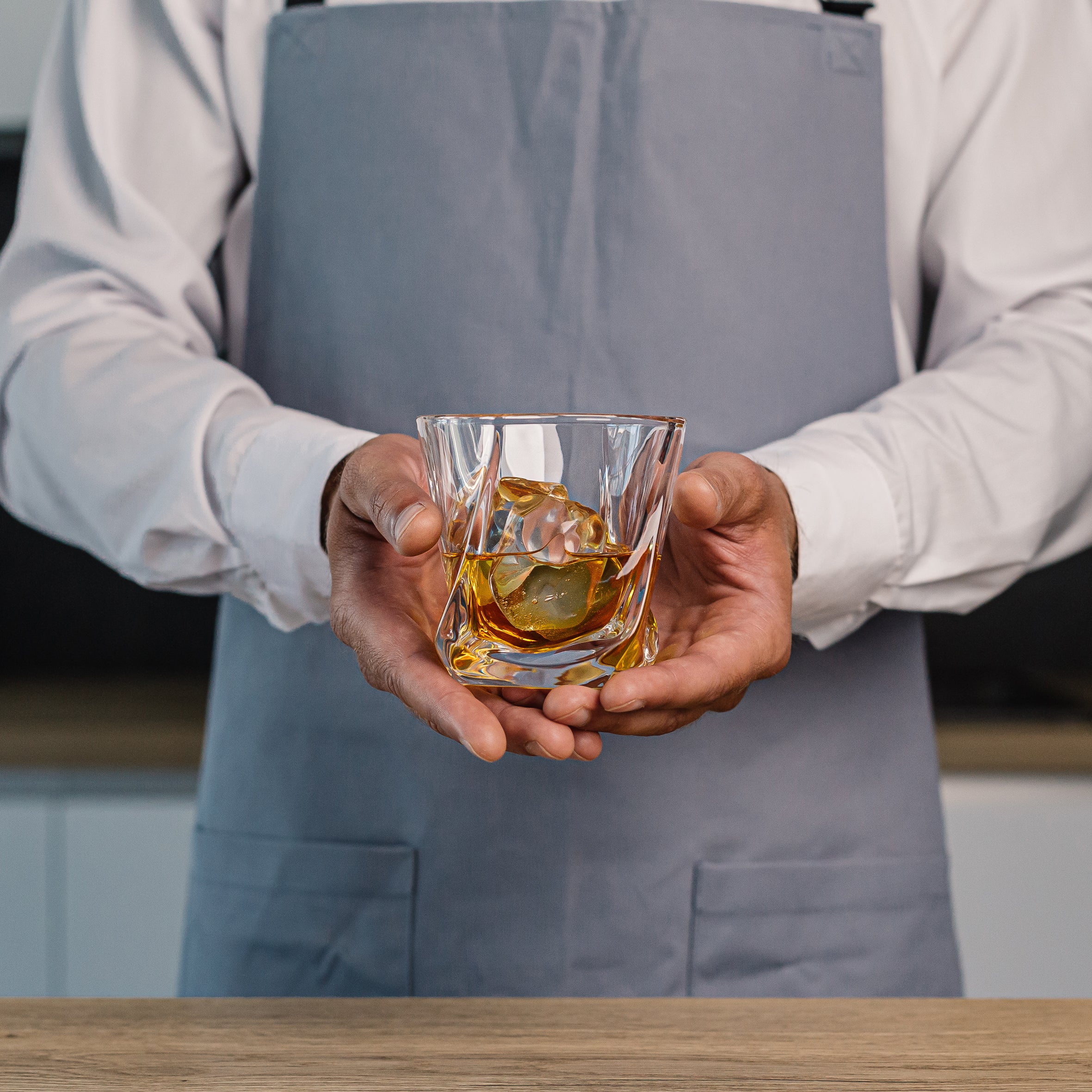 Adding Ice to Cocktails Works Wonders BERLINZO