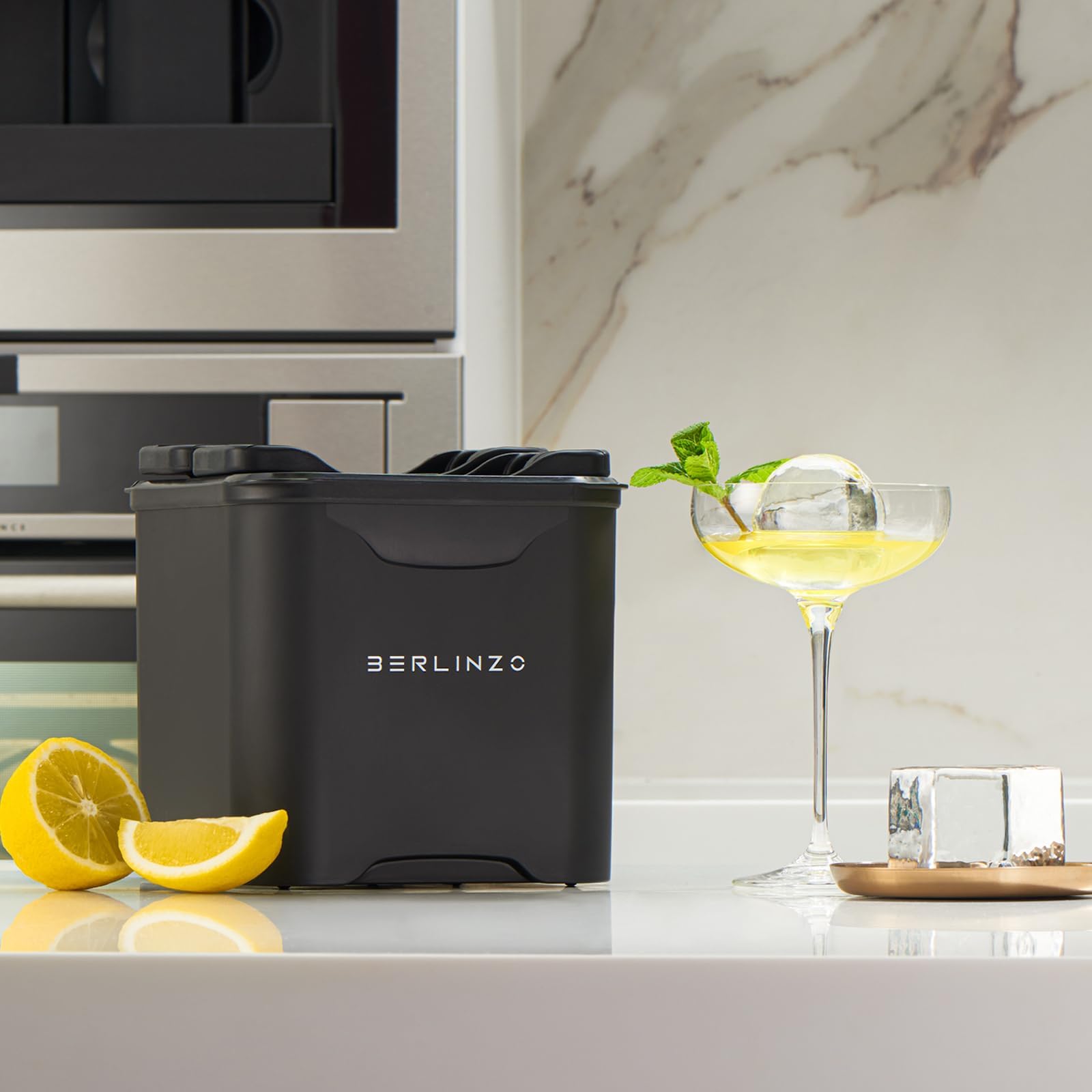 4 Clear Ice Cubes Maker